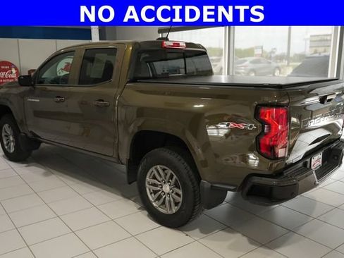 Used 2023 Chevrolet Colorado LT w/ LT Convenience Package II AWD/4WD image 4