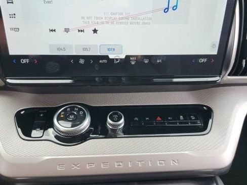 New 2026 Ford Expedition Active image 45