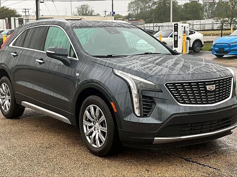 Used 2021 Cadillac XT4 Premium Luxury image 38