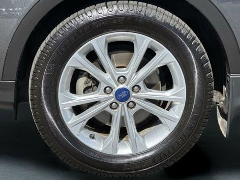 Used 2018 Ford Escape SE w/ Ford Safe & Smart Package image 31