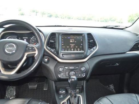 Used 2015 Jeep Cherokee Limited w/ Luxury Group AWD/4WD image 14