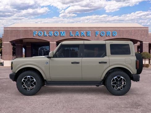 New 2026 Ford Bronco Outer Banks AWD/4WD image 3