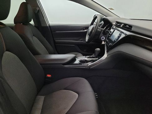 Used 2019 Toyota Camry LE image 21