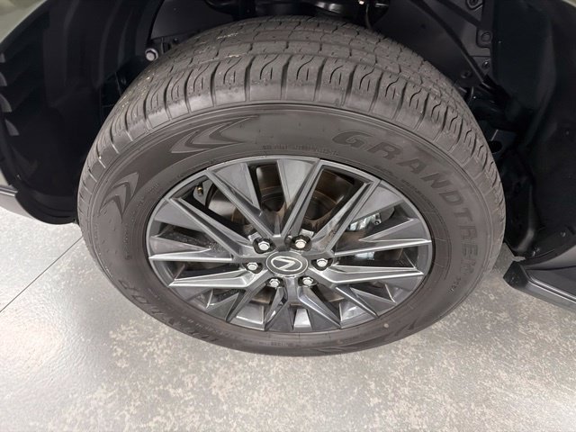 Used 2026 Lexus GX 550 w/ Accessory Package (31) AWD/4WD image 31