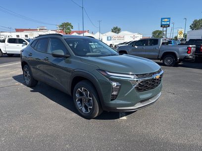 New 2025 Chevrolet Trax LT w/ Driver Confidence Package