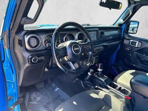Used 2021 Jeep Gladiator Willys image 10
