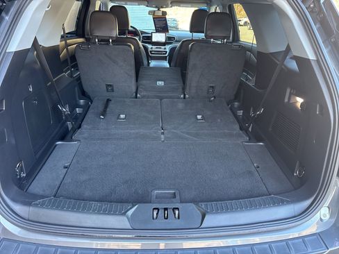 Certified 2022 Ford Explorer XLT w/ Equipment Group 202A image 47