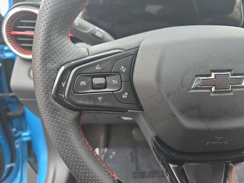 Used 2025 Chevrolet Trax RS w/ Driver Confidence Package FWD image 16