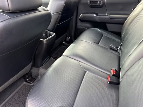 Used 2023 Toyota Tacoma TRD Pro AWD/4WD image 12