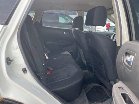 Used 2010 Nissan Rogue S w/ 360 Degree Value Pkg image 3