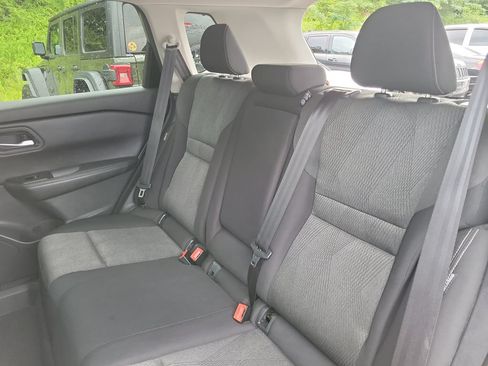 Used 2024 Nissan Rogue SV FWD image 28