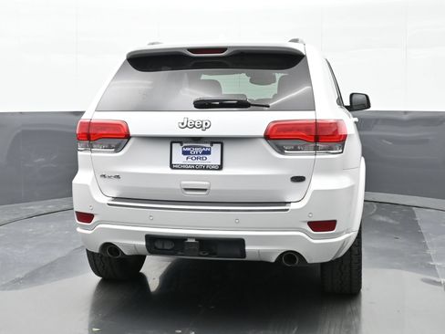 Used 2020 Jeep Grand Cherokee Overland AWD/4WD image 3