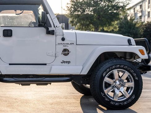 Used 2000 Jeep Wrangler Sahara AWD/4WD image 11