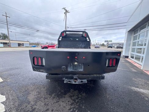 Used 2024 Chevrolet Silverado 2500 LT w/ Convenience Package image 8