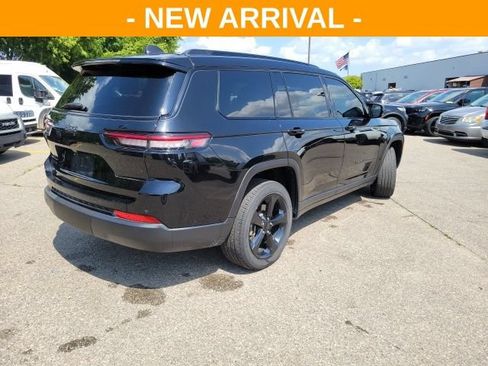 Used 2023 Jeep Grand Cherokee L Laredo AWD/4WD image 3