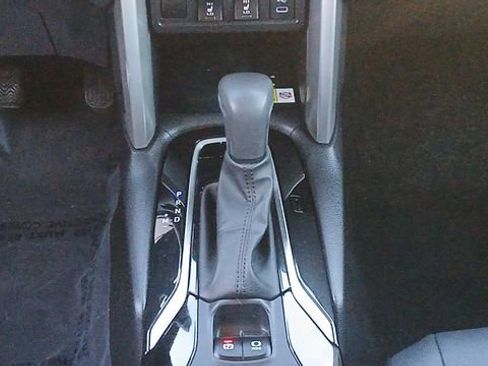 Used 2023 Toyota Corolla Cross XLE w/ Convenience Package image 13