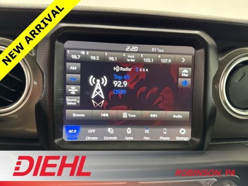 Used 2023 Jeep Wrangler Sahara image 27