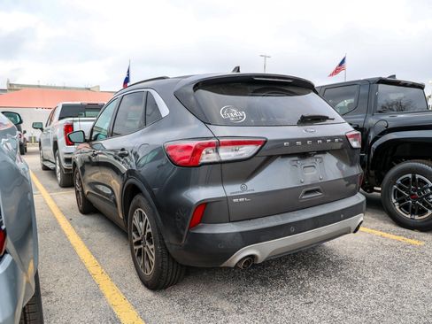 Used 2021 Ford Escape SEL image 9