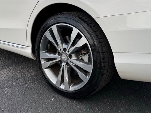 Used 2015 Mercedes-Benz C 300 4MATIC Sedan image 23