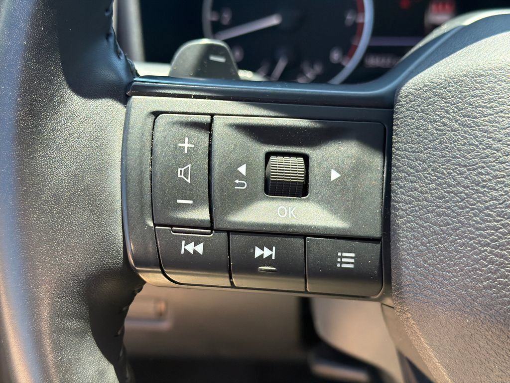 Used 2025 Nissan Rogue SV AWD/4WD image 24