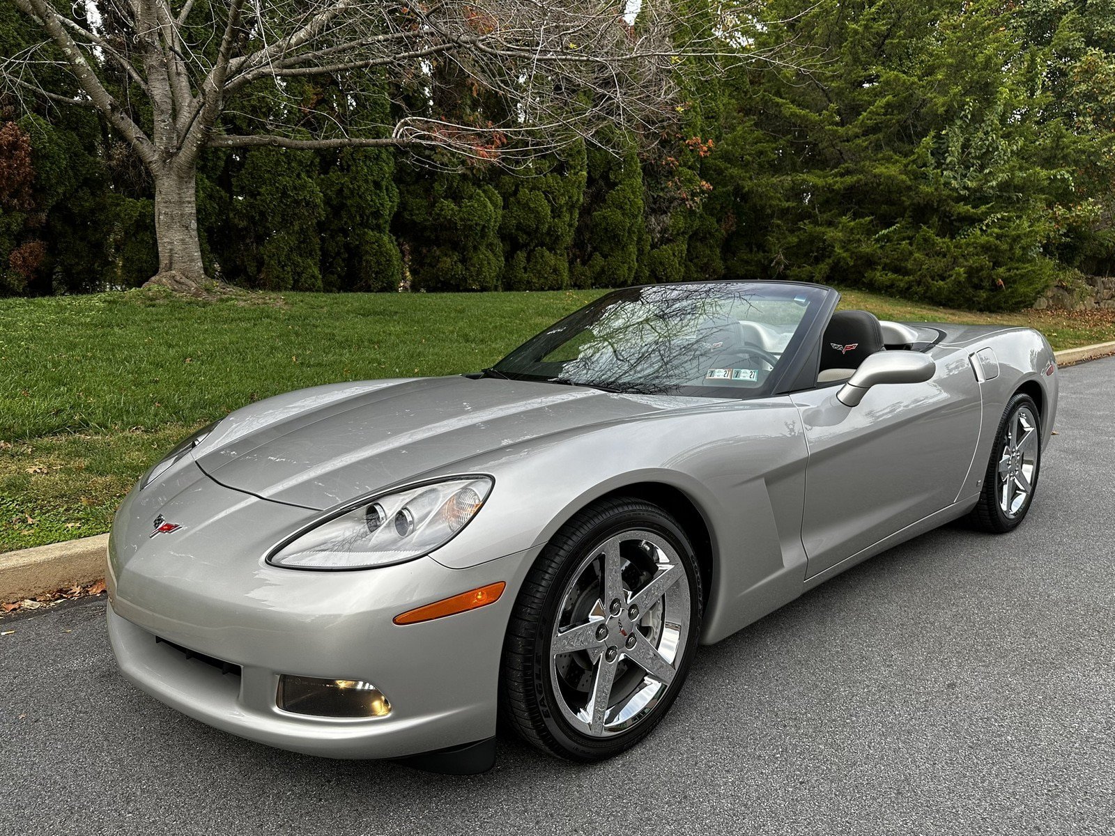Used 2007 Chevrolet Corvette Convertible w/ Preferred Equipment Group RWD image 29