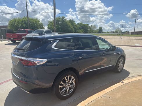 Used 2023 Buick Enclave Essence w/ Experience Buick Package image 5