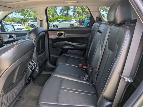 Certified 2023 Kia Sorento S w/ Panoramic Sunroof Package AWD/4WD image 18