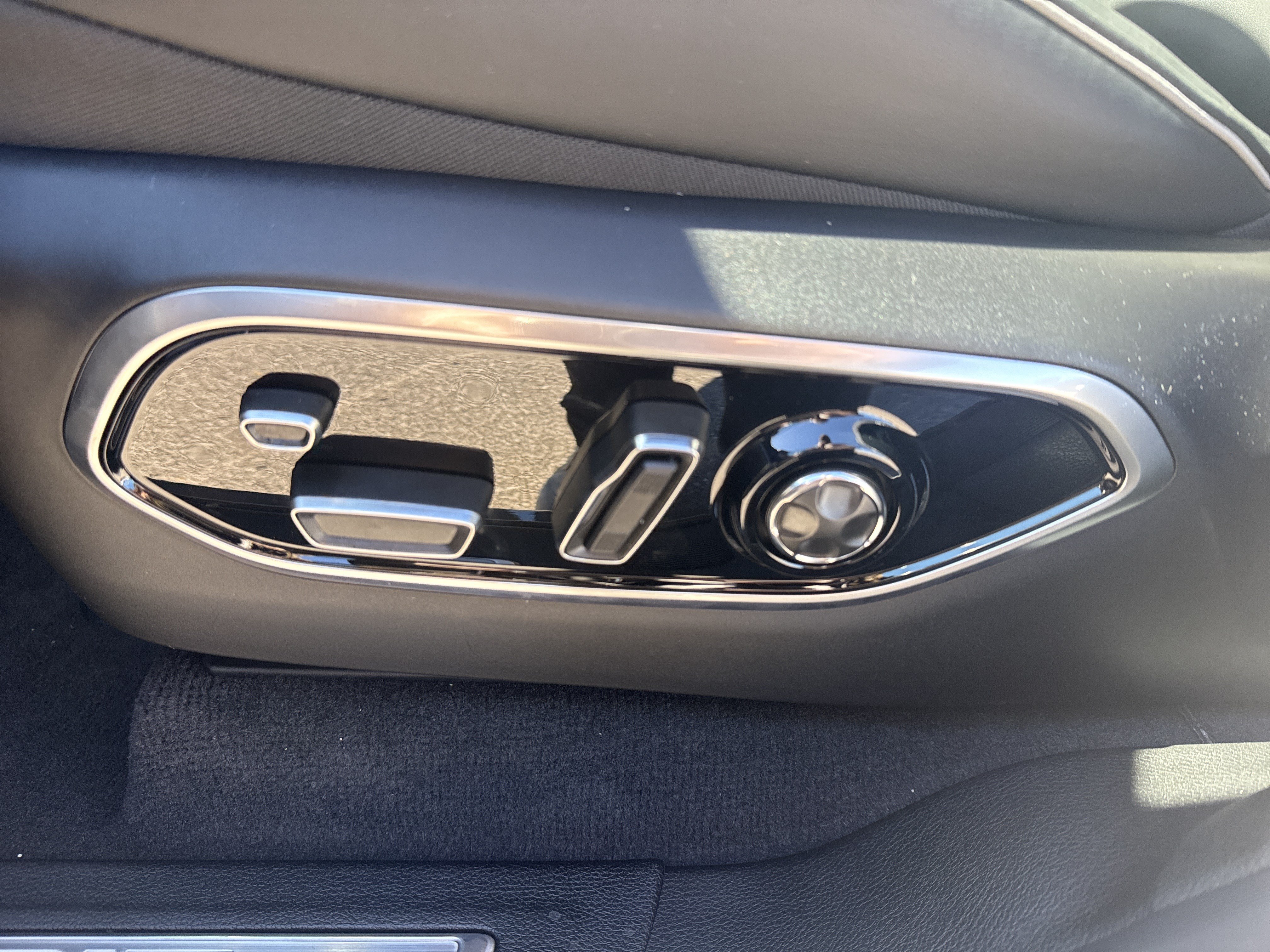 New 2027 Jeep Grand Cherokee Summit AWD/4WD image 10