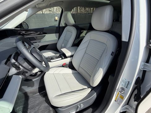 New 2026 Lincoln Nautilus Reserve AWD/4WD image 23