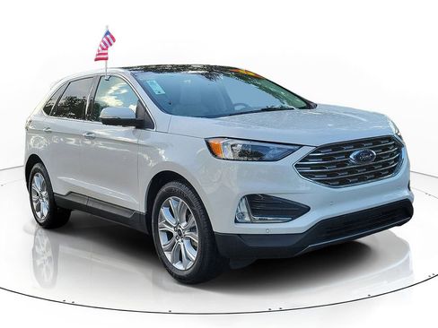 Certified 2023 Ford Edge Titanium AWD/4WD image 2