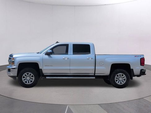 Used 2015 Chevrolet Silverado 2500 LTZ w/ Duramax Plus Package AWD/4WD image 2