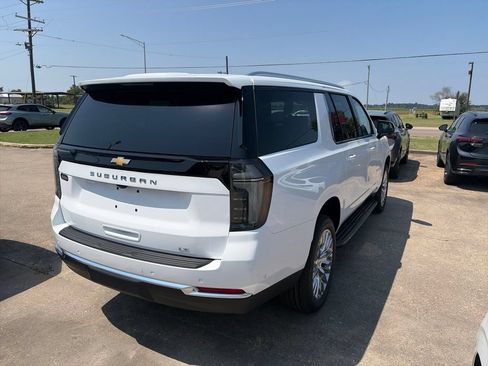 New 2026 Chevrolet Suburban LT w/ Comfort Package AWD/4WD image 6