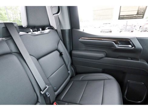 Used 2026 Chevrolet Silverado 1500 LT Trail Boss w/ Convenience Package II AWD/4WD image 10
