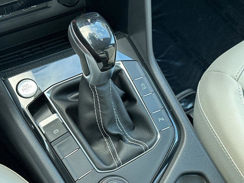 New 2026 Volkswagen Taos SE image 20