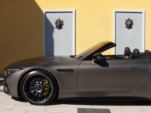 Used 2022 Mercedes-Benz SL 63 AMG 4MATIC image 22