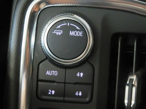Used 2021 GMC Sierra 1500 AT4 w/ AT4 Premium Package AWD/4WD image 37