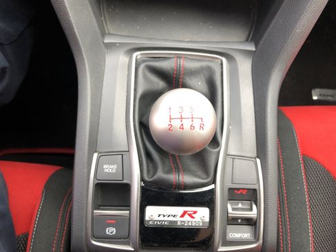 Used 2019 Honda Civic Type R image 14