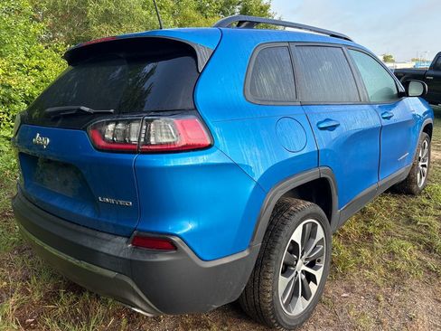 Used 2022 Jeep Cherokee Limited w/ Elite Package AWD/4WD image 12