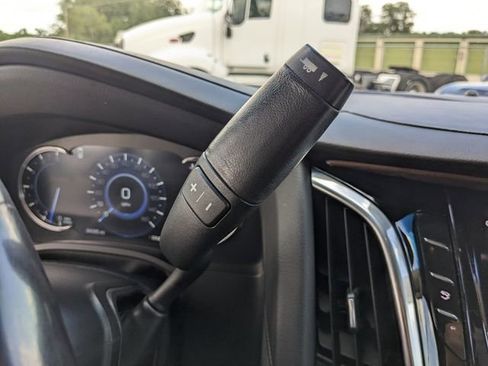 Used 2019 Cadillac Escalade Luxury AWD/4WD image 29