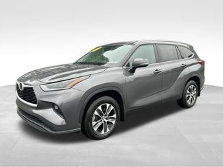 Used 2021 Toyota Highlander XLE AWD/4WD 360° Tour