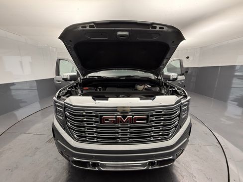Used 2024 GMC Sierra 1500 Denali image 7