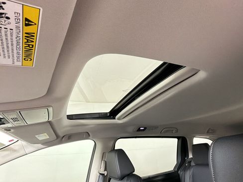 New 2026 Honda Odyssey EX-L image 16