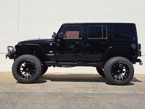 Used 2011 Jeep Wrangler 70th Anniversary w/ Connectivity Group image 2