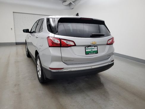 Used 2020 Chevrolet Equinox LT w/ Driver Convenience Package image 6