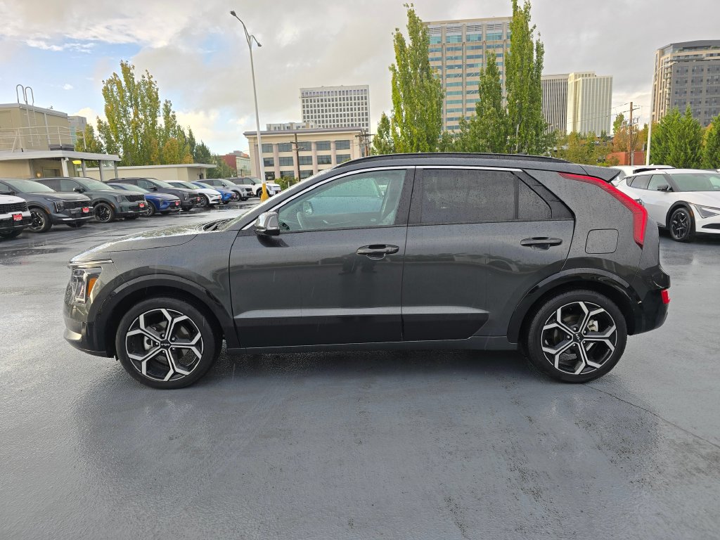Certified 2024 Kia Niro EX Touring FWD image 7