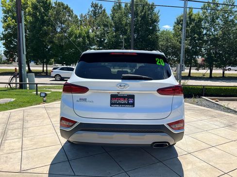 Used 2020 Hyundai Santa Fe SE FWD image 12