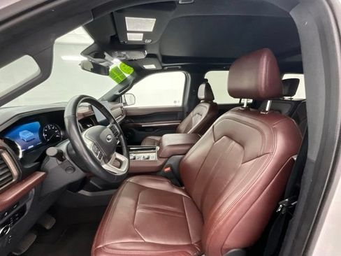 Used 2024 Ford Expedition Limited AWD/4WD image 17