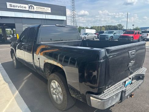 Used 2011 Chevrolet Silverado 1500 LT w/ All-Star Edition AWD/4WD image 7