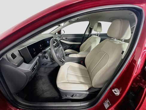 Used 2025 Hyundai Sonata SEL FWD image 13