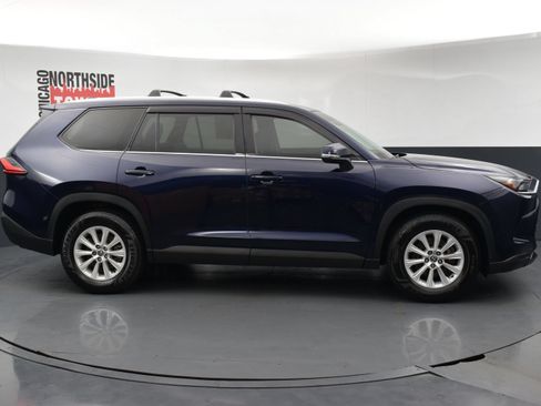 Used 2024 Toyota Grand Highlander AWD image 5